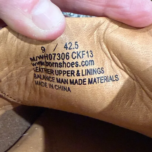 Born men's brown leather dress shoes, size 9