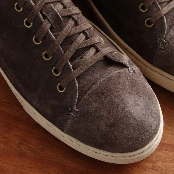 Born Sneakers Mens SZ 10.5M Brown Suede Leather Lace Up Comfort Low Top Shoes