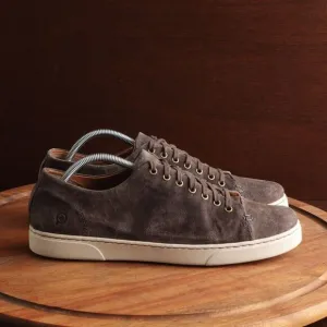Born Sneakers Mens SZ 10.5M Brown Suede Leather Lace Up Comfort Low Top Shoes