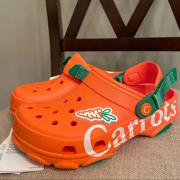 BRAND NEW CROCS X CARROTS ALL TERRAIN CLOGS - 9060