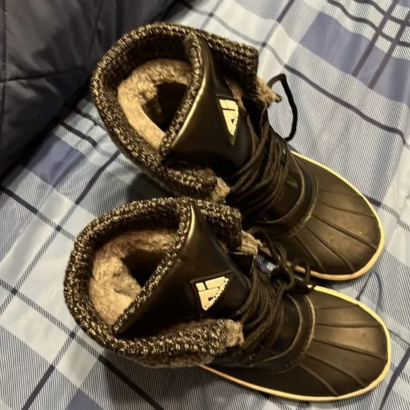 Brand New Mishansha Black Winter Boots