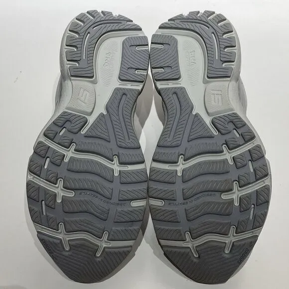 Brooks Ghost 15 Running Shoes Sneakers Women’s 9.5 D Wide Oyster Light Gray EUC
