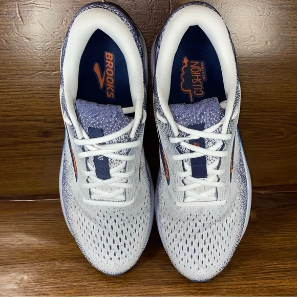 Brooks Mens Shoe size 11.5