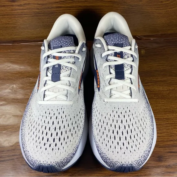 Brooks Mens Shoe size 11.5