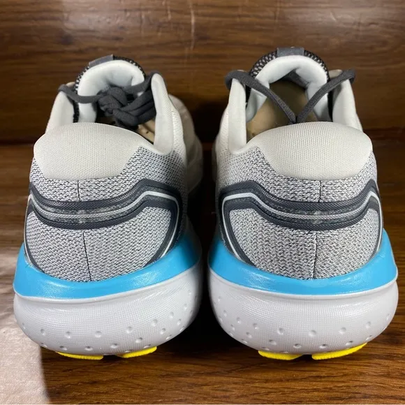 Brooks  Mens Shoe Size 12
