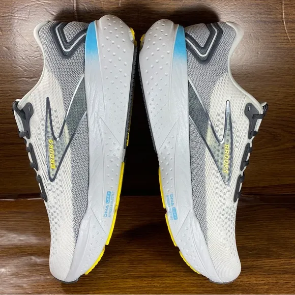 Brooks  Mens Shoe Size 12