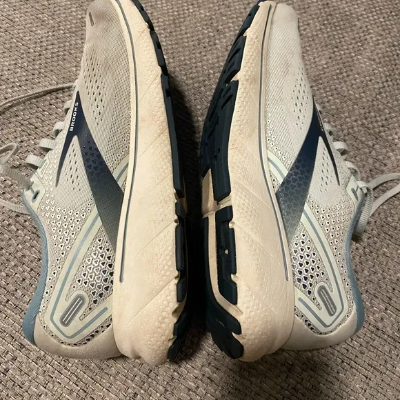 Brooks mint-colored Ghost 14 Athletic Shoes with Mesh Upper and Cushioning