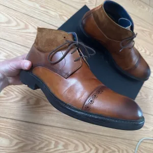 Brown Leather Chukka Boots with Classic Design