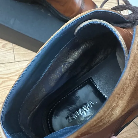 Brown Leather Chukka Boots with Classic Design