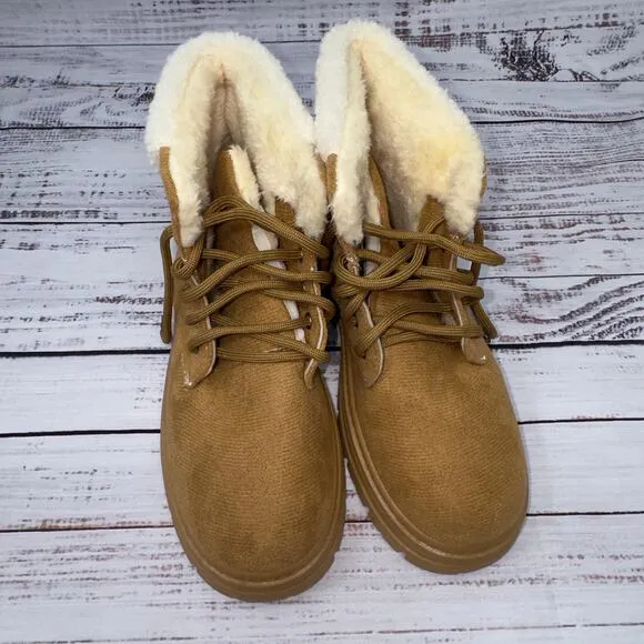 Brown short fuzzy winter boots women’s size 7(38)