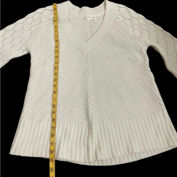 By Anthropologie creamy ivory v neck sweater S cable knit design pointelle