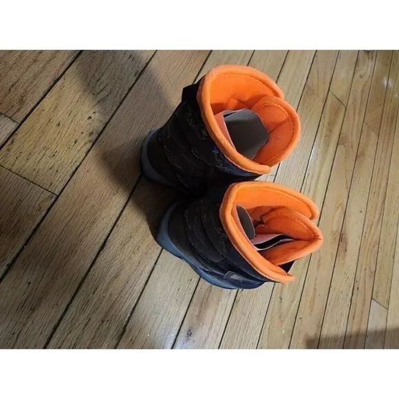 Carter's Unisex-Child Grady Light Up Snow Boots Navy Toddler Size 5
