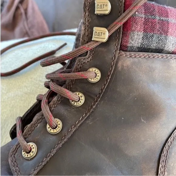 CAT Work Boots Leather Steel Toe Brown Oil Slip Resistant Flex 8.5 Plaid Trimmed