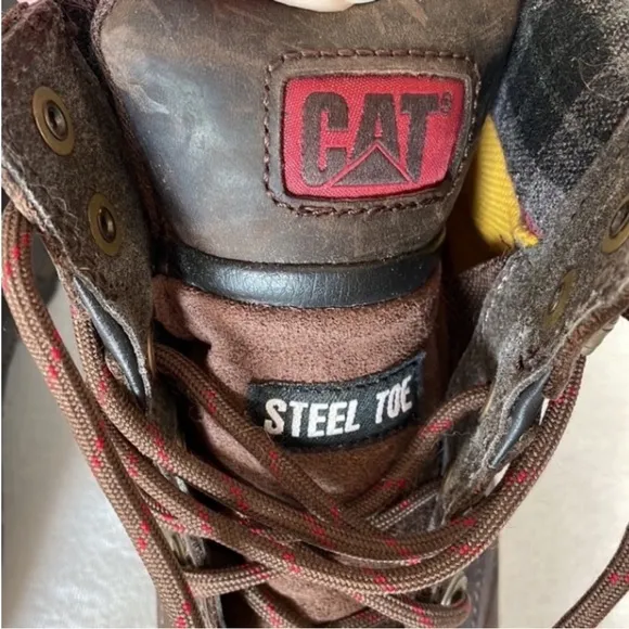 CAT Work Boots Leather Steel Toe Brown Oil Slip Resistant Flex 8.5 Plaid Trimmed