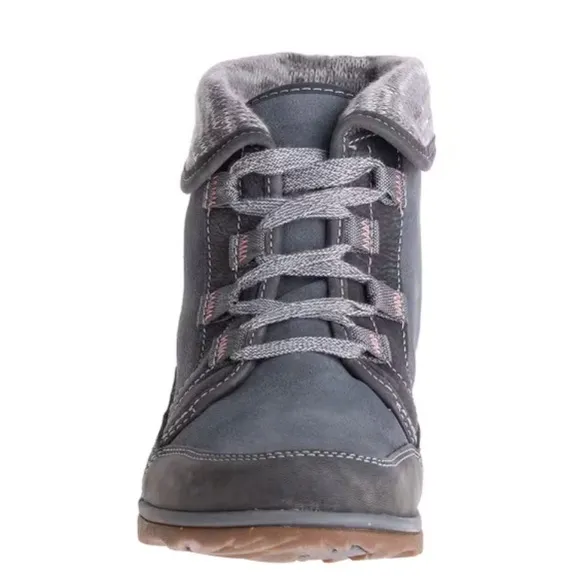 CHACO Barbary Hiking Boots women’s 7 $150 msrp