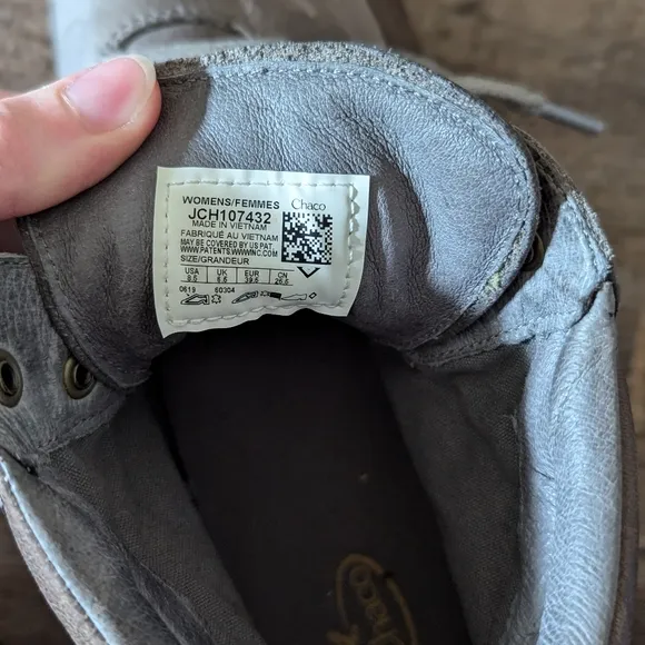 Chacos Grey Leather Hiking Boots