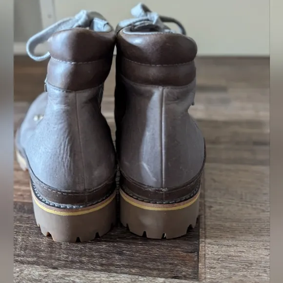 Chacos Grey Leather Hiking Boots