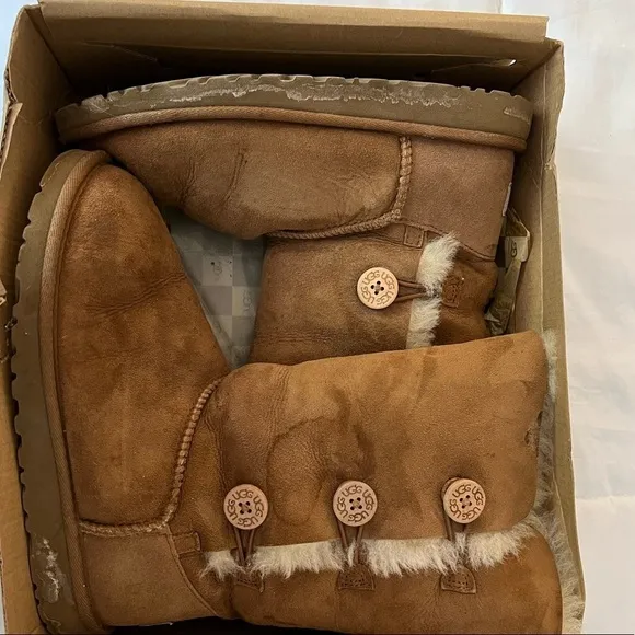 Chestnut Tall Uggs