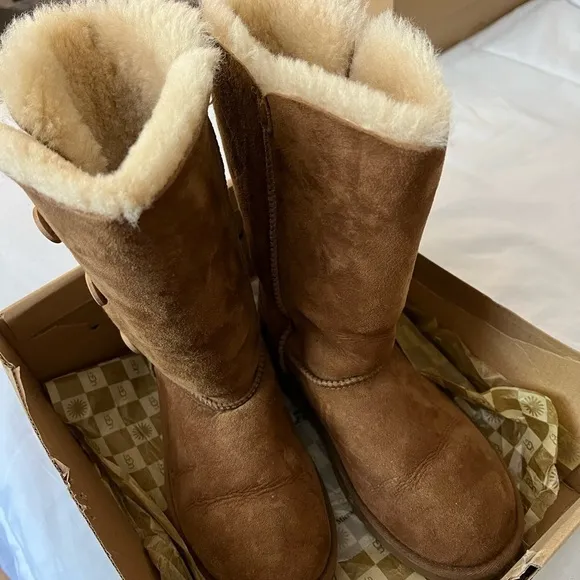 Chestnut Tall Uggs