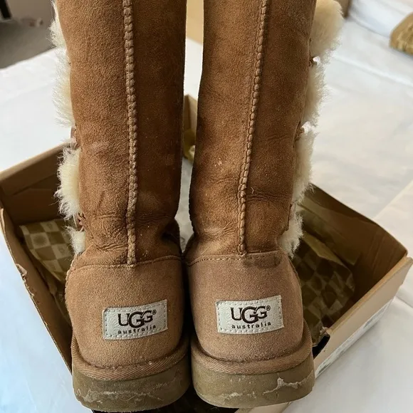 Chestnut Tall Uggs