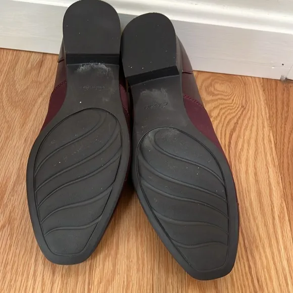 Clark’s collection women’s 10 M burgandy juliet gem leather shoes.