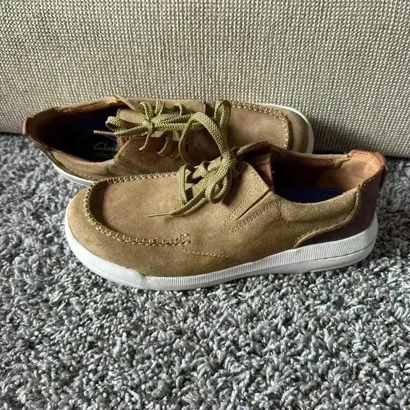 Clarks Mens Driftway Low Beige Leather Sneaker Moccasin Shoes Size 9.5
