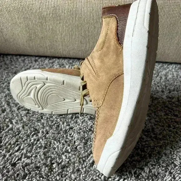 Clarks Mens Driftway Low Beige Leather Sneaker Moccasin Shoes Size 9.5