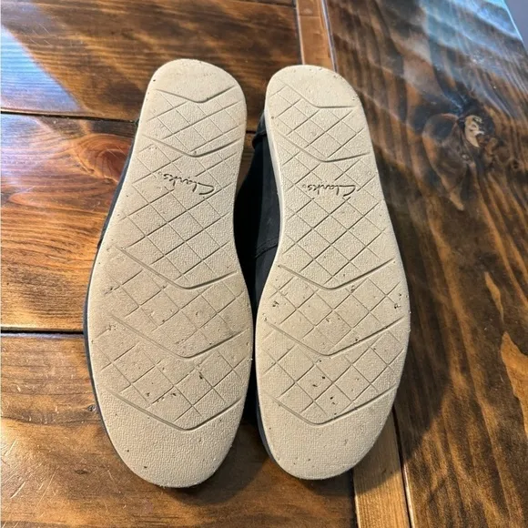 Clarks Shacrelite blue suede shoes! Size 12