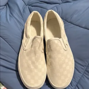 Classic Women’s Vans Slips on stackform