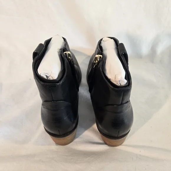 Cole Haan Maci Women's 7 Black Leather Ankle Boots Bootie New