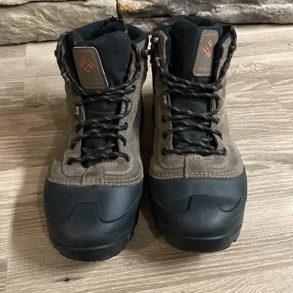 Columbia boots/8