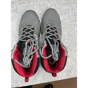 Columbia Men's Newton Ridge Plus II Waterproof Hiking Boots, EUC, sz. 11, camp