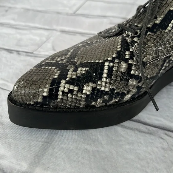 COPY - Jeffrey Campbell snake print leather Oxford size 6M