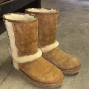 Cozy Tan Shearling Boots