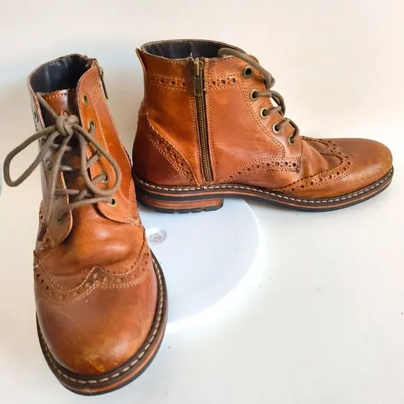 CREVO Chukka Ankle Boots Brown Leather SPEAK EASIER Oxford Wingtip Mens Size 9.5