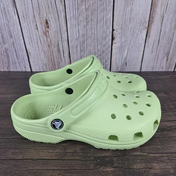 Crocs Clog Kids Clogs Light Green Junior Sz 2 w/ Jibbitz Explore Pack
