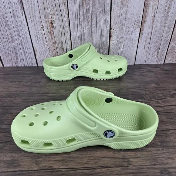 Crocs Clog Kids Clogs Light Green Junior Sz 2 w/ Jibbitz Explore Pack