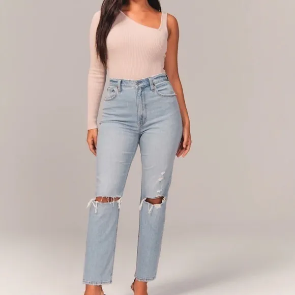 Curve Love Ultra High Rise Ankle Straight Jean