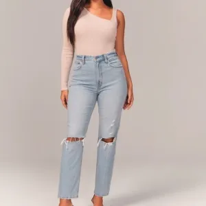 Curve Love Ultra High Rise Ankle Straight Jean