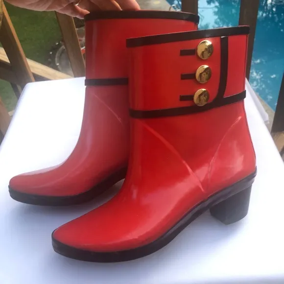 Cutesy Red Kate Spade booties fashion and function all in one great pair ofshoes