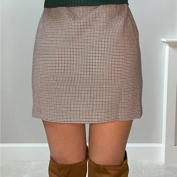 Dani Houndstooth Skirt
