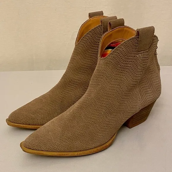 Dingo Women’s Kuster DI 114 Booties Ankle Boots Suede Leather Western Cowgirl 8