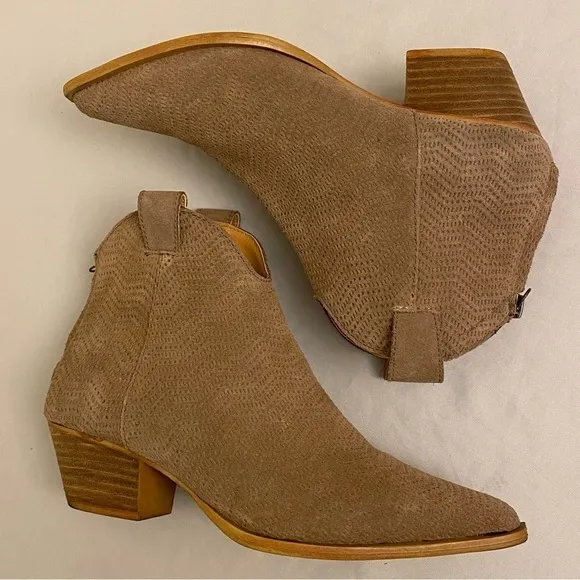Dingo Women’s Kuster DI 114 Booties Ankle Boots Suede Leather Western Cowgirl 8