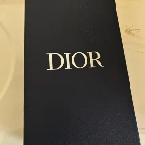 Dior triple black B30