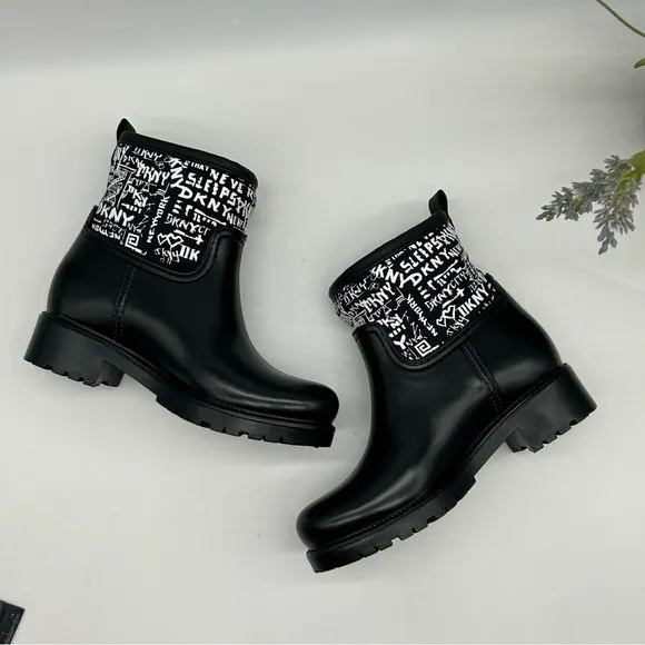 DKNU women’s Rainy graffiti Cold Weather Ankle Winter &amp; Snow Boots size 6 NEW