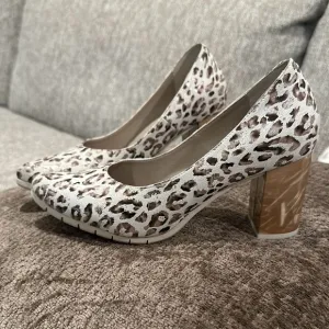 Dorking Brand Shoes by Fluchos Leopard Print Light Comfort Women's Heel Shoes