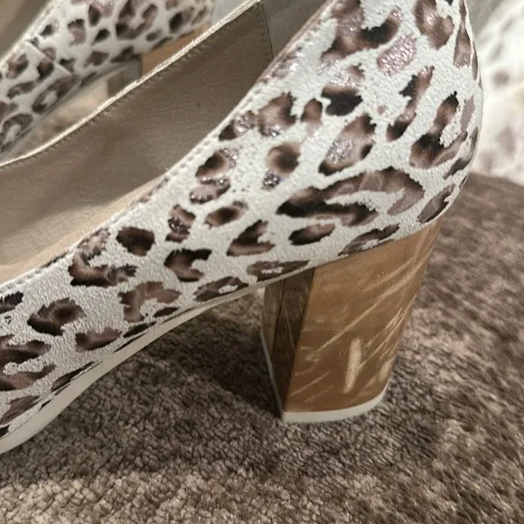 Dorking Brand Shoes by Fluchos Leopard Print Light Comfort Women's Heel Shoes