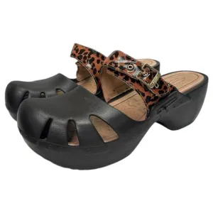 Dr Scholls Sandals Womens 12M Brown Clogs Leopard Dance On Slip Mules Beach