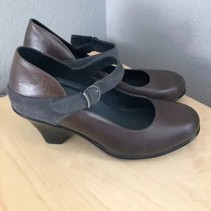 Dromedaris Nadia Leather Heeled Mary Jane Shoes