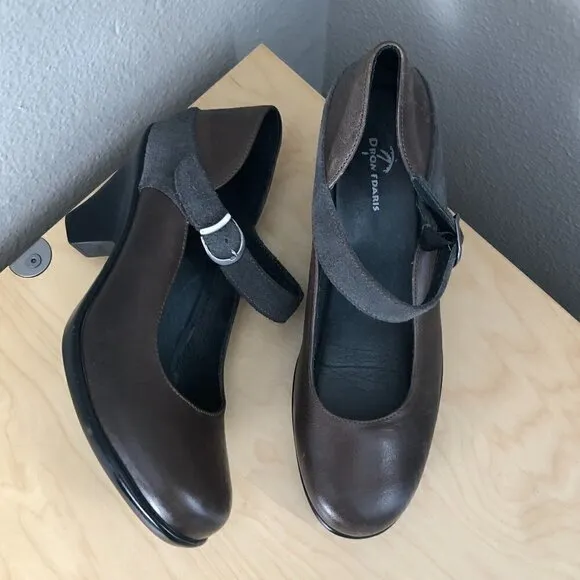 Dromedaris Nadia Leather Heeled Mary Jane Shoes